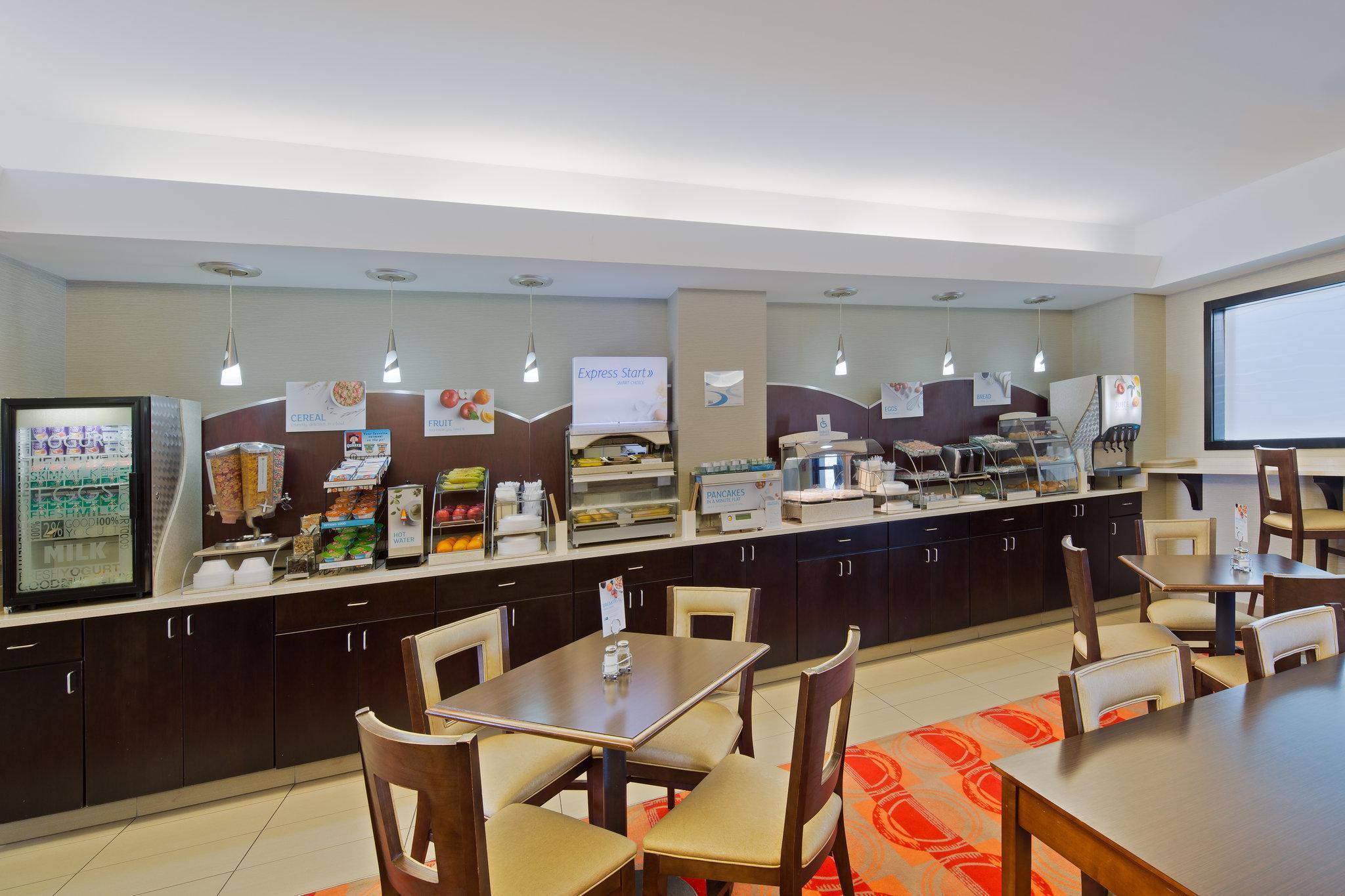 Holiday Inn Express Harrisburg I-81 - Hershey By Ihg Manadahill Exterior foto