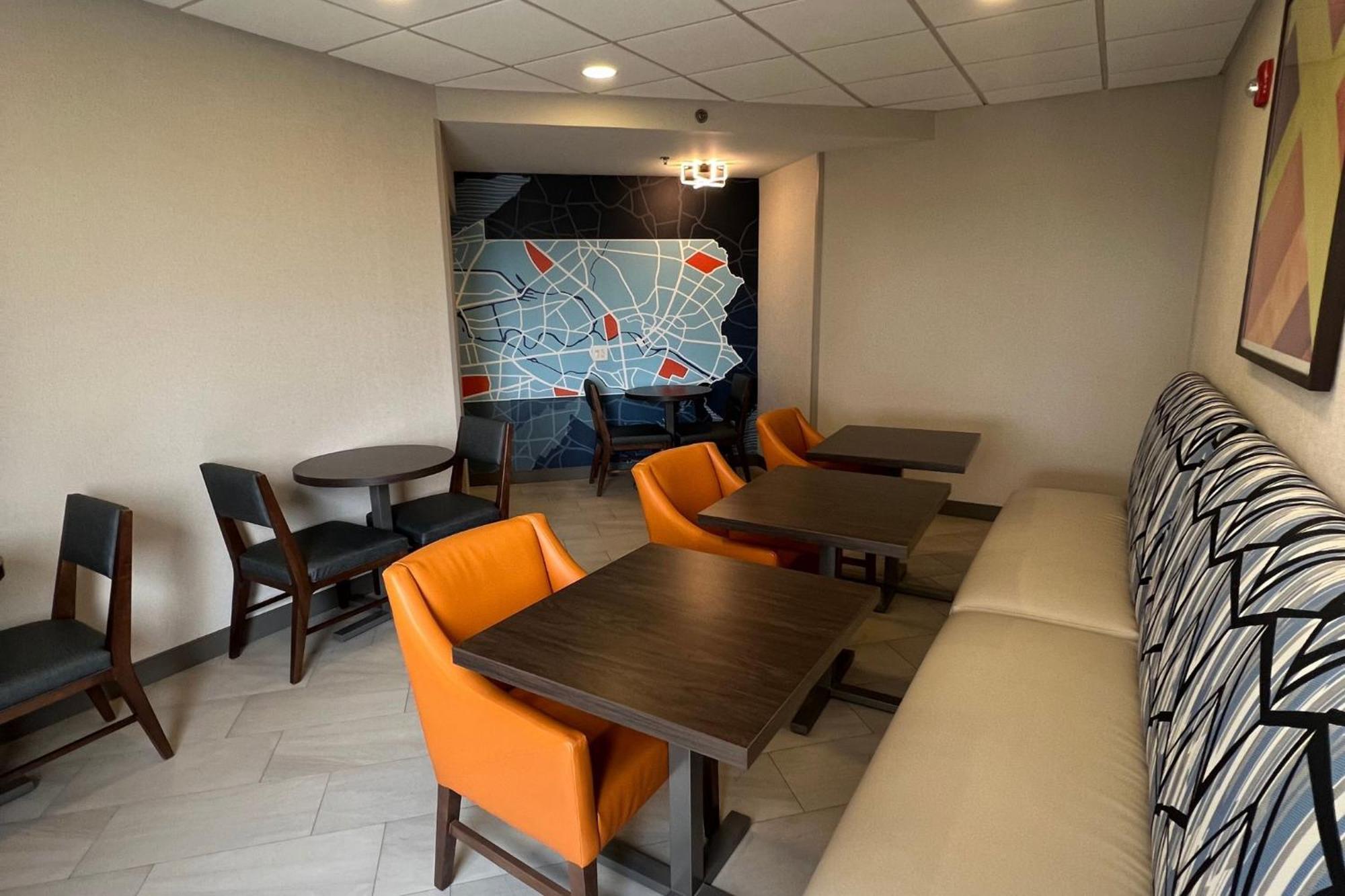 Holiday Inn Express Harrisburg I-81 - Hershey By Ihg Manadahill Exterior foto